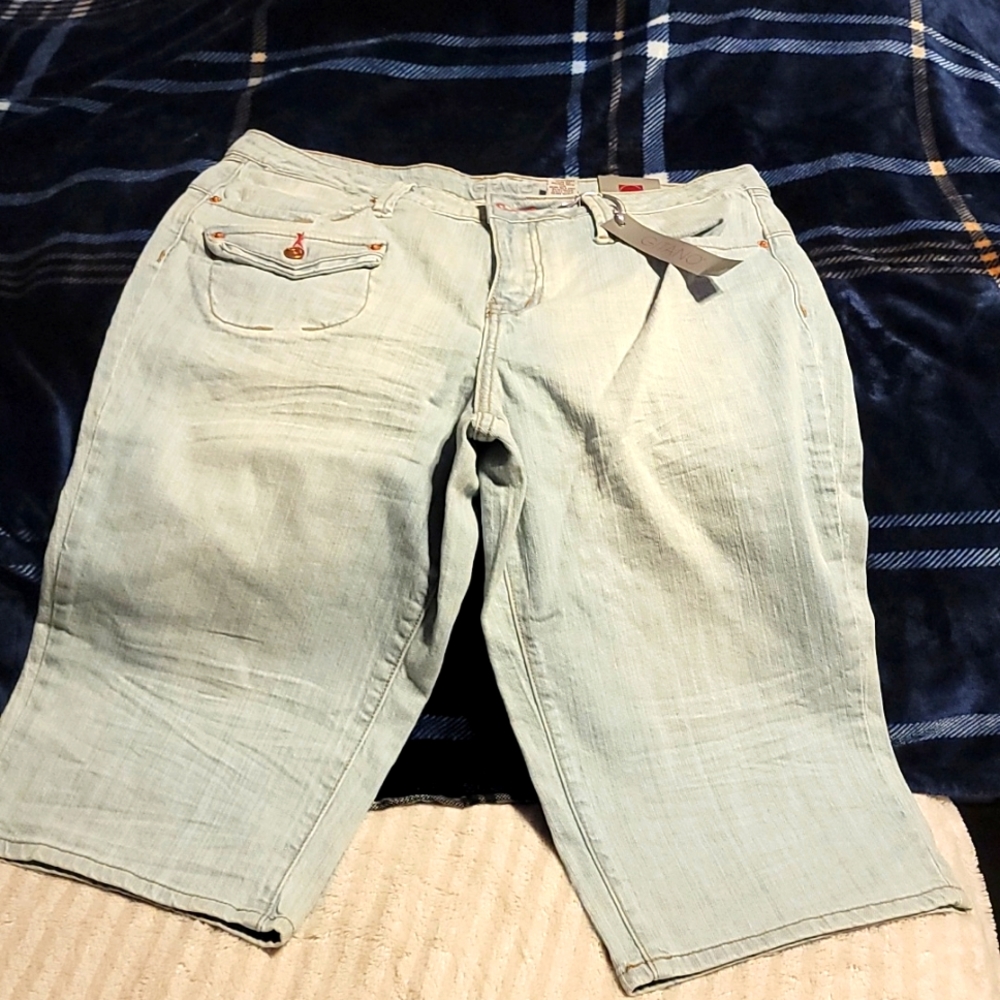 Capris